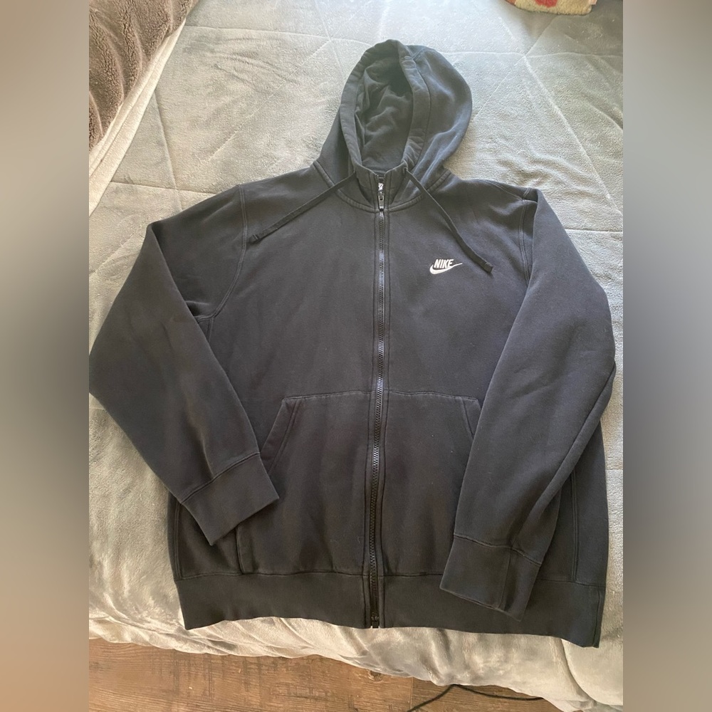Black nike hoodie